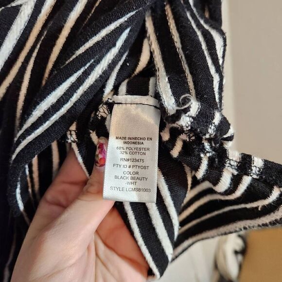 Liz Claiborne Horizontal stripe top - Picture 4 of 7